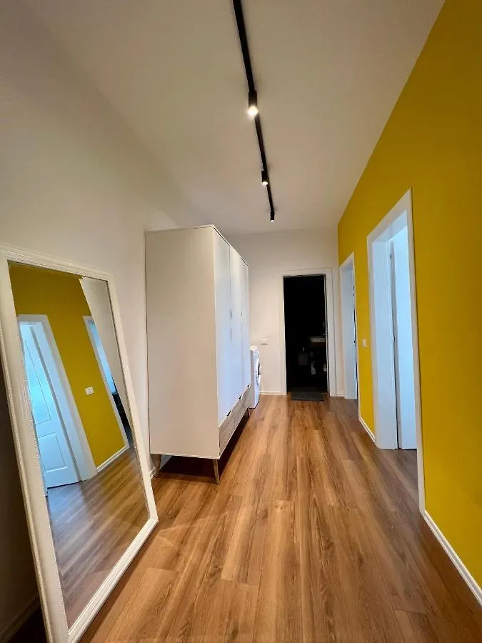 Tirana Yellow Apartment Albania